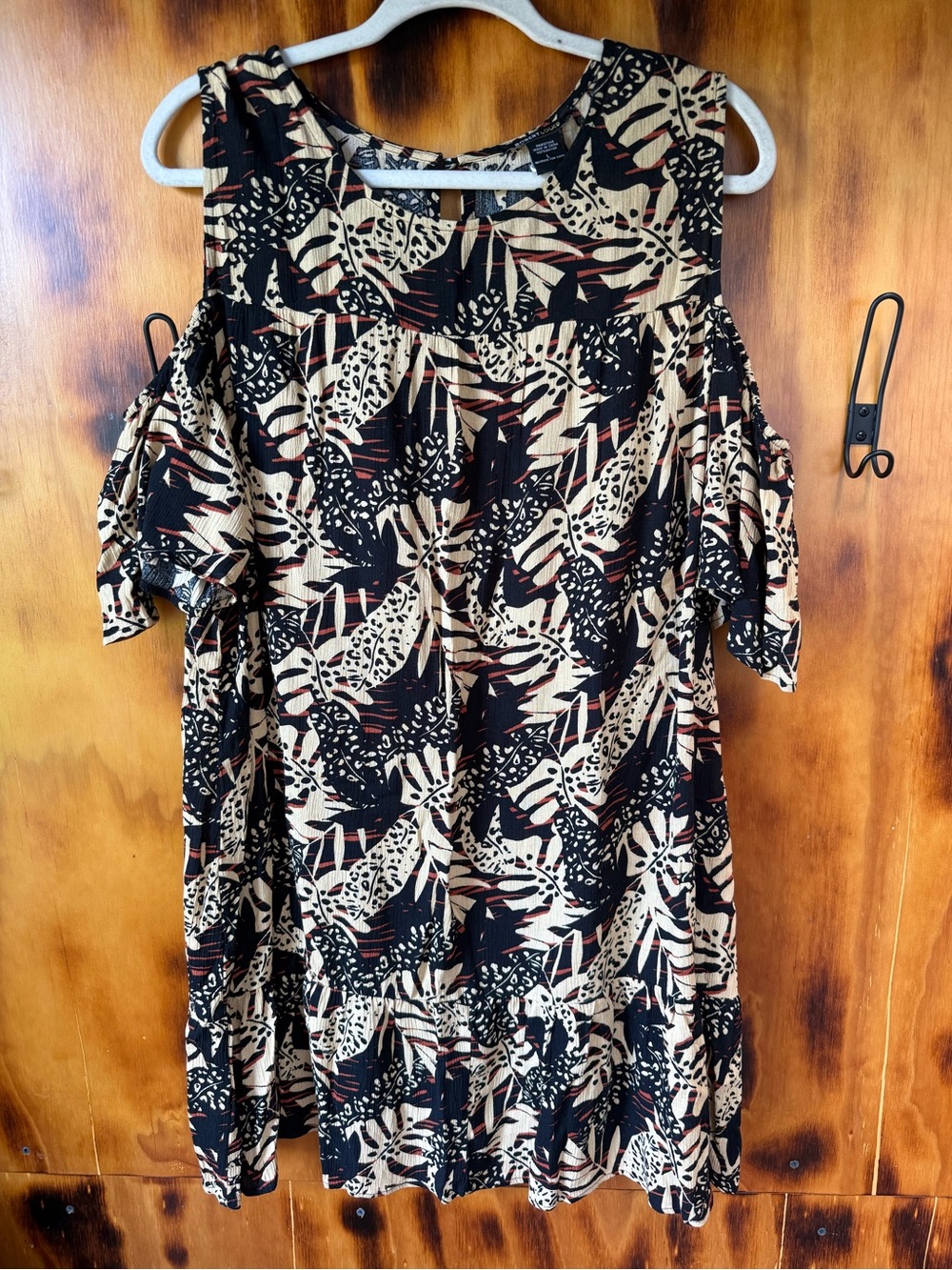 Robert Louis Patterned Rayon Top in Black, Cream & Rust